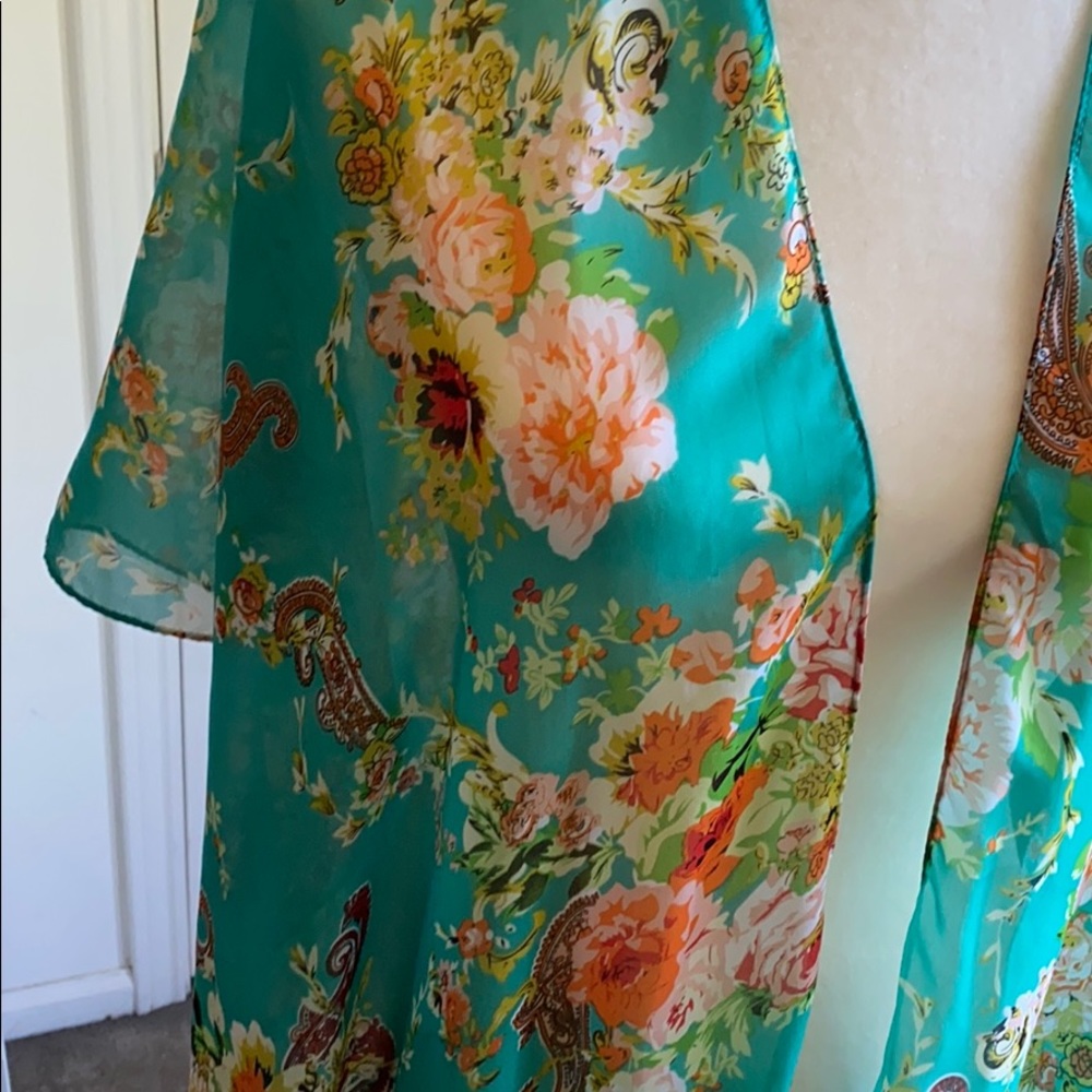 Floral Ruana - Picture 2 of 4